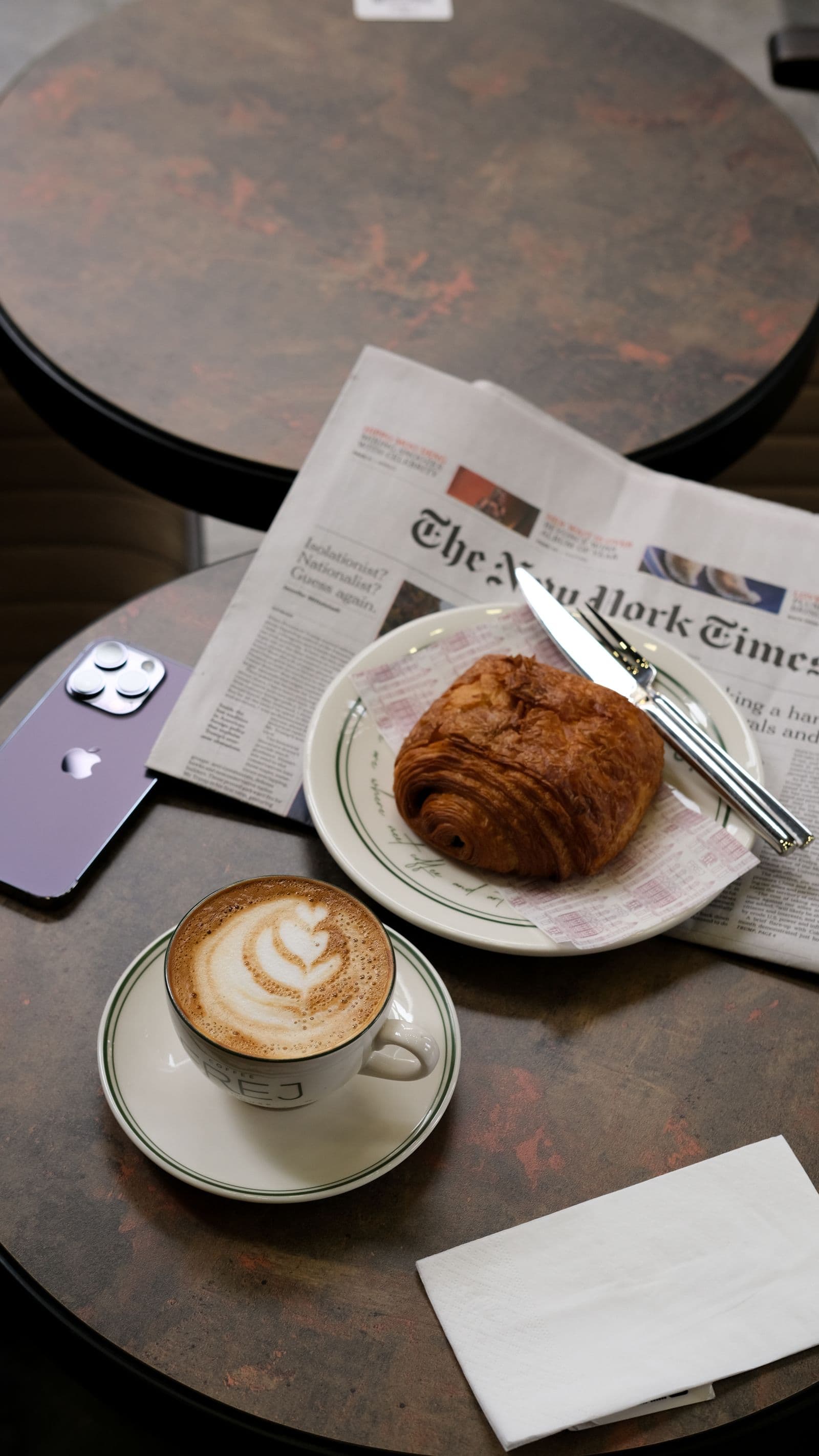 Flat white Colonial